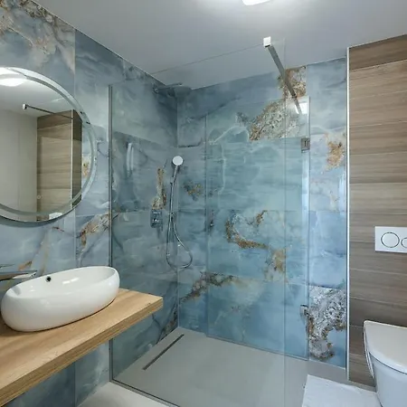 In With Swimming Pool Villa