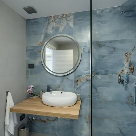 Villa In With Swimming Pool Pula