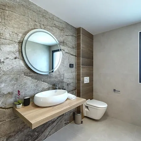 In With Swimming Pool Villa